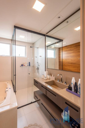 Imagem Apartamento com 3 Quartos à Venda, 179 m² em Centro - Balneário Camboriú Imagem Apartamento com 3 Quartos à Venda, 179 m² em Centro - Balneário Camboriú