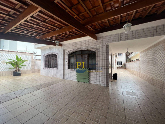 Casa com 6 Quartos à Venda, 302 m² em Canto Do Forte - Praia Grande