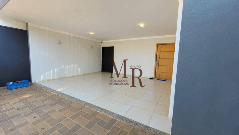 Imagem Casa com 3 Quartos à Venda, 250 m² em Jardim Residencial Vilar - Votuporanga Imagem Casa com 3 Quartos à Venda, 250 m² em Jardim Residencial Vilar - Votuporanga