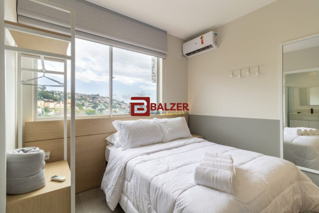 Imagem Apartamento com 1 Quarto à Venda, 32 m² em Centro - Florianópolis