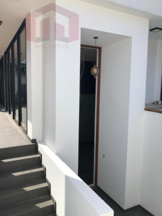 Imagem Imóvel com 8 Quartos à Venda, 760 m² Imagem Imóvel com 8 Quartos à Venda, 760 m²