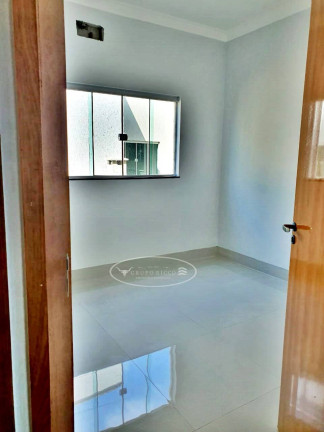 Imagem Casa com 3 Quartos à Venda, 122 m² em Moinho Dos Ventos - Goiânia Imagem Casa com 3 Quartos à Venda, 122 m² em Moinho Dos Ventos - Goiânia