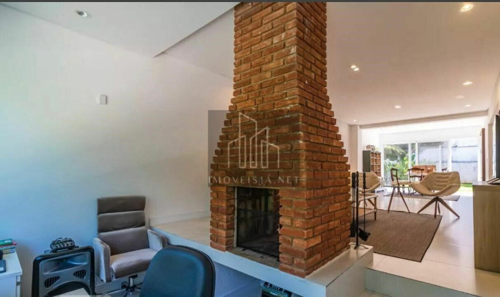 Imagem Casa com 4 Quartos à Venda, 300 m² em Alphaville - Santana De Parnaíba Imagem Casa com 4 Quartos à Venda, 300 m² em Alphaville - Santana De Parnaíba