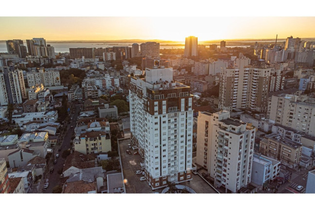 Imagem Apartamento com 2 Quartos à Venda, 65 m² em Centro Histórico - Porto Alegre