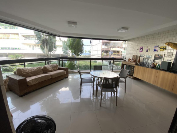 Imagem Apartamento com 4 Quartos à Venda, 220 m² em Rio De Janeiro Imagem Apartamento com 4 Quartos à Venda, 220 m² em Rio De Janeiro