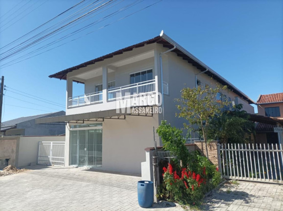 Imagem Casa com 9 Quartos à Venda, 360 m² em Salinas - Balneário Barra Do Sul Imagem Casa com 9 Quartos à Venda, 360 m² em Salinas - Balneário Barra Do Sul