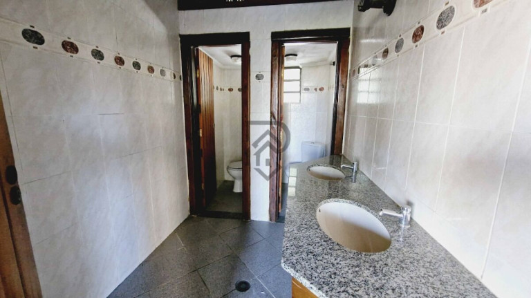 Imagem Sobrado com 6 Quartos à Venda, 1.368 m² em Campo Belo - São Paulo