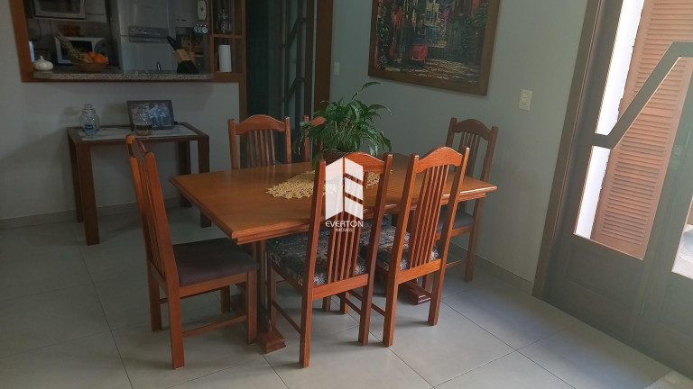 Imagem Casa com 3 Quartos à Venda, 240 m² em Nossa Senhora De Lourdes - Santa Maria Imagem Casa com 3 Quartos à Venda, 240 m² em Nossa Senhora De Lourdes - Santa Maria
