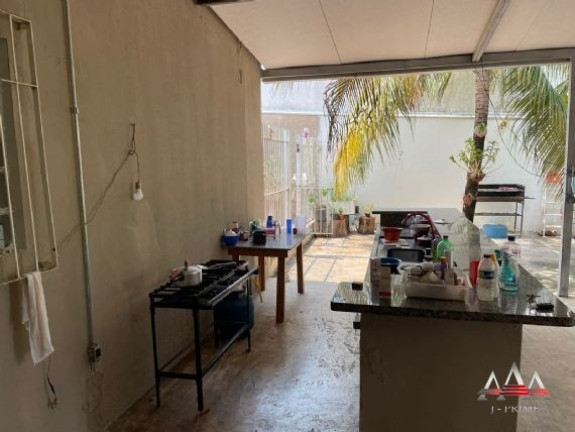 Imagem Casa com 4 Quartos à Venda, 900 m² em Jardim Califórnia - Cuiabá
