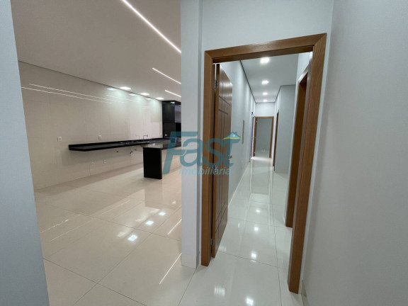Imagem Casa de Condomínio com 3 Quartos à Venda, 398 m² em Petrópolis - Várzea Grande