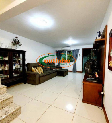Imagem Casa com 3 Quartos à Venda, 151 m² em Tijuca - Rio De Janeiro Imagem Casa com 3 Quartos à Venda, 151 m² em Tijuca - Rio De Janeiro