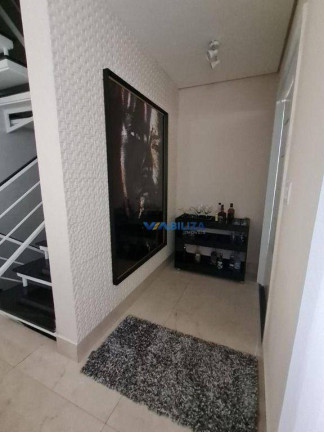 Imagem Sobrado com 3 Quartos à Venda, 226 m² em Parque Renato Maia - Guarulhos Imagem Sobrado com 3 Quartos à Venda, 226 m² em Parque Renato Maia - Guarulhos