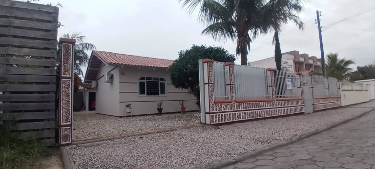 Imagem Casa com 2 Quartos à Venda, 139 m² em Universitário - Tijucas Imagem Casa com 2 Quartos à Venda, 139 m² em Universitário - Tijucas