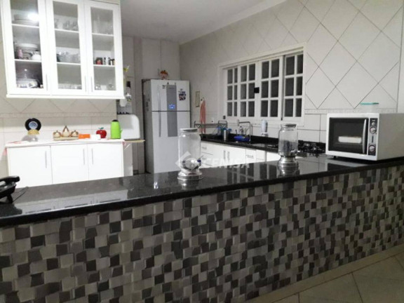 Imagem Casa com 4 Quartos à Venda, 300 m² em Jardim Regina - Indaiatuba Imagem Casa com 4 Quartos à Venda, 300 m² em Jardim Regina - Indaiatuba