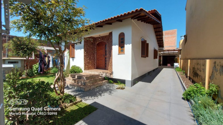 Imagem Casa com 4 Quartos à Venda, 152 m² em Vila Anair - Cachoeirinha