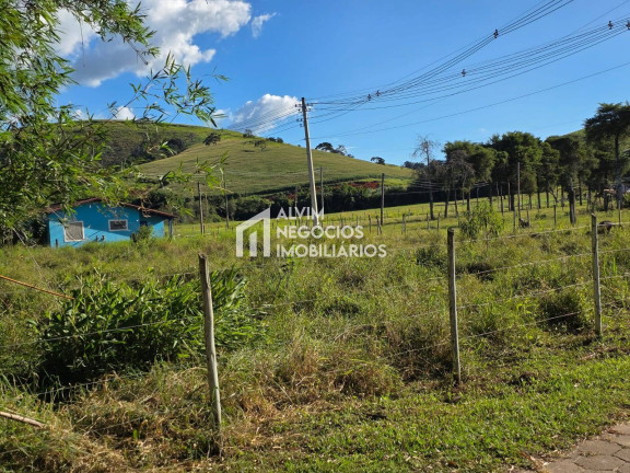 Imagem Chácara com 3 Quartos à Venda, 53.000 m² em Estrada Jardim - Itanhandu