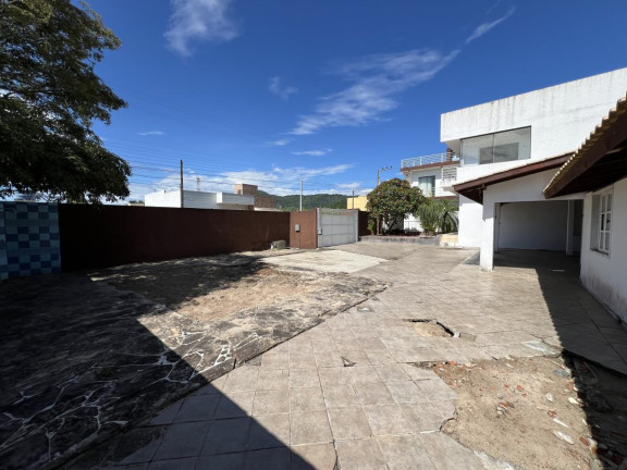 Imagem Casa com 3 Quartos à Venda, 228 m² em São João Do Rio Vermelho - Florianópolis Imagem Casa com 3 Quartos à Venda, 228 m² em São João Do Rio Vermelho - Florianópolis