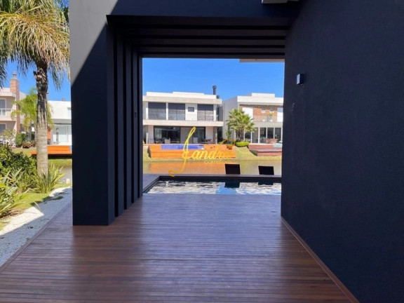 Imagem Casa de Condomínio com 5 Quartos à Venda, 351 m² em Centro - Xangri-la