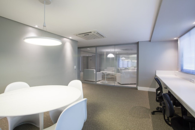 Imagem Imóvel com 2 Quartos à Venda, 77 m² em Petrópolis - Porto Alegre