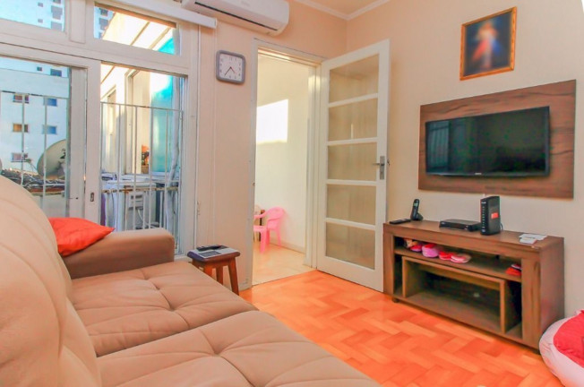Imagem Imóvel com 3 Quartos à Venda, 77 m² em Menino Deus - Porto Alegre Imagem Imóvel com 3 Quartos à Venda, 77 m² em Menino Deus - Porto Alegre