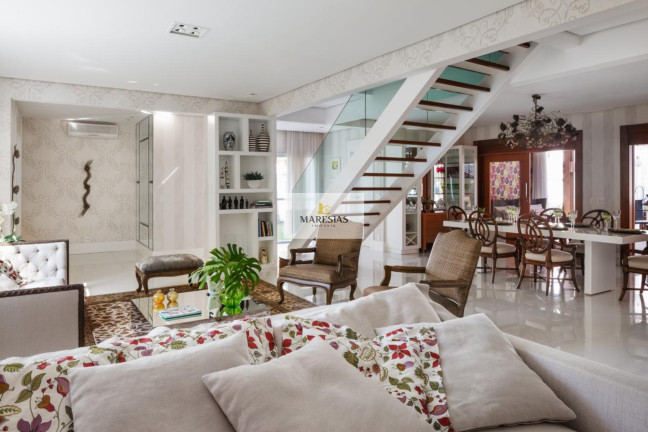 Imagem Casa com 5 Quartos à Venda, 300 m² em Maresias - São Sebastião Imagem Casa com 5 Quartos à Venda, 300 m² em Maresias - São Sebastião
