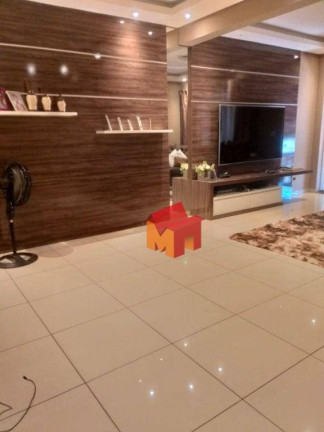 Imagem Casa com 5 Quartos à Venda, 150 m² em Centro - Americana