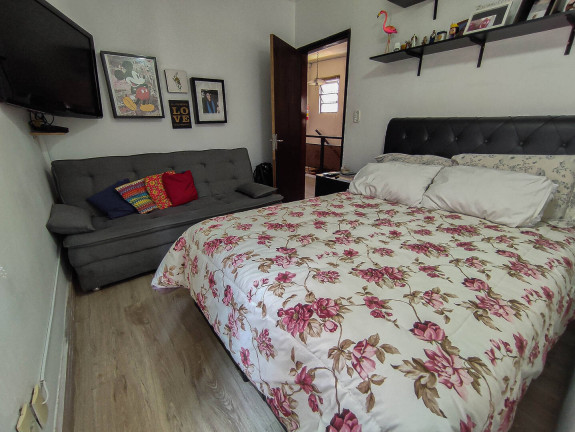 Imagem Casa com 3 Quartos à Venda, 251 m² em Marapé - Santos