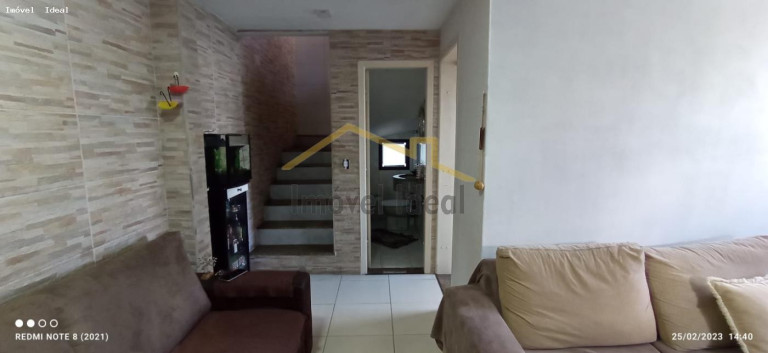 Imagem Casa com 3 Quartos à Venda, 180 m² em Boqueirão - Curitiba Imagem Casa com 3 Quartos à Venda, 180 m² em Boqueirão - Curitiba