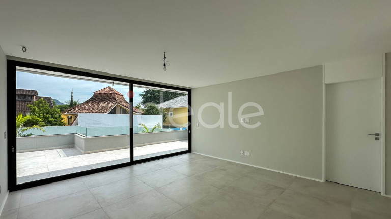 Imagem Casa de Condomínio com 5 Quartos à Venda, em Barra Da Tijuca - Rio De Janeiro Imagem Casa de Condomínio com 5 Quartos à Venda, em Barra Da Tijuca - Rio De Janeiro