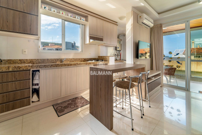 Imagem Apartamento com 2 Quartos para Alugar ou Temporada, 72 m² em Bombas - Bombinhas Imagem Apartamento com 2 Quartos para Alugar ou Temporada, 72 m² em Bombas - Bombinhas