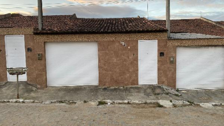 Casa com 2 Quartos à Venda, 90 m² em Santo Agostinho - Santa Cruz Do Capibaribe