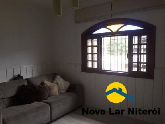 Imagem Casa com 4 Quartos à Venda, 205 m² em Itaipu - Niterói