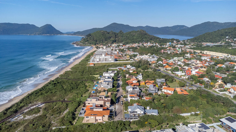 Imagem Casa com 5 Quartos à Venda, em Morro Das Pedras - Florianópolis Imagem Casa com 5 Quartos à Venda, em Morro Das Pedras - Florianópolis