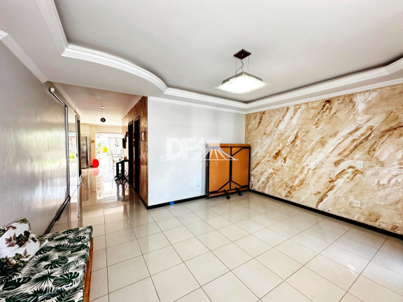Imagem Casa com 3 Quartos à Venda, 403 m² em Guará Ii - Brasília Imagem Casa com 3 Quartos à Venda, 403 m² em Guará Ii - Brasília