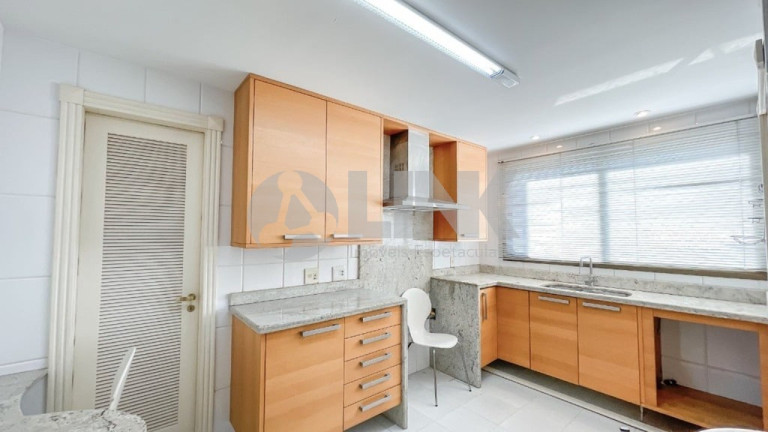 Imagem Apartamento com 3 Quartos à Venda, 159 m² em Bela Vista - Porto Alegre Imagem Apartamento com 3 Quartos à Venda, 159 m² em Bela Vista - Porto Alegre