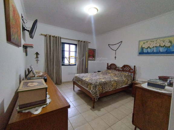 Imagem Sobrado com 4 Quartos à Venda, 420 m² em Centro - Botucatu
