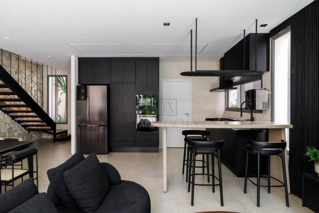 Imagem Casa com 2 Quartos à Venda, 237 m² em  Alphaville - Santana De Parnaíba