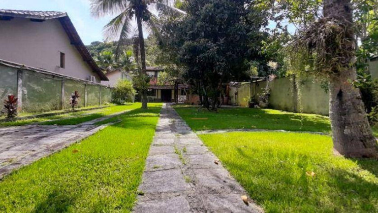 Casa com 3 Quartos à Venda, 180 m² em Itaipu - Niterói