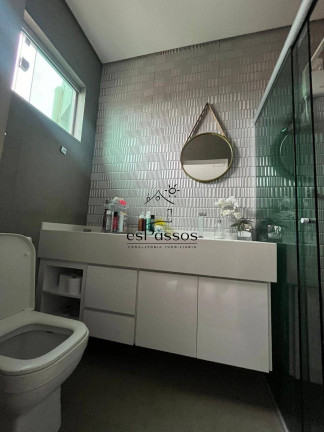 Imagem Casa com 3 Quartos à Venda, 300 m² em Nsa Aparecida - Florestal