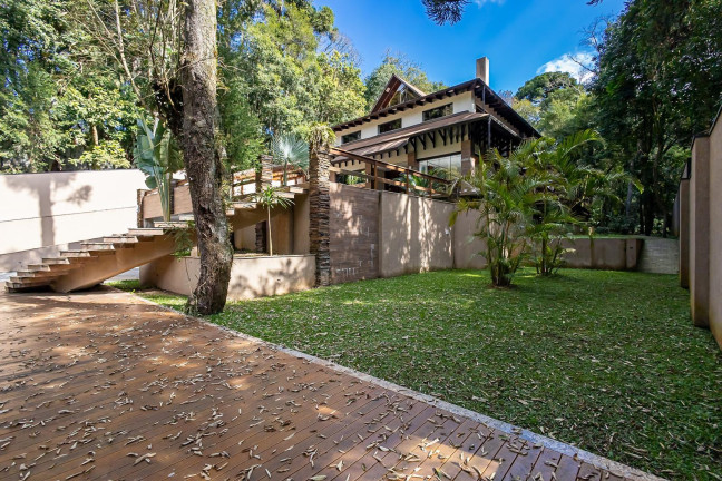Imagem Casa com 3 Quartos à Venda, 600 m² em Cascatinha - Curitiba Imagem Casa com 3 Quartos à Venda, 600 m² em Cascatinha - Curitiba