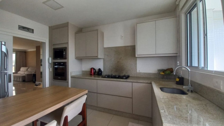 Imagem Apartamento com 3 Quartos à Venda, 140 m² em Centro - Balneário Camboriú