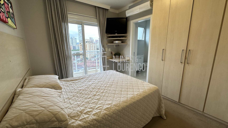 Imagem Apartamento com 3 Quartos à Venda, 117 m² em Gonzaga - Santos Imagem Apartamento com 3 Quartos à Venda, 117 m² em Gonzaga - Santos