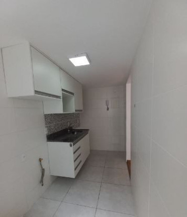Imagem Apartamento com 2 Quartos à Venda, 50 m² em Pimenteiras - Teresópolis