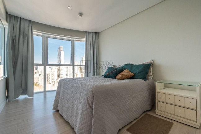 Imagem Apartamento com 3 Quartos à Venda, 165 m² em Pioneiros - Balneário Camboriú Imagem Apartamento com 3 Quartos à Venda, 165 m² em Pioneiros - Balneário Camboriú