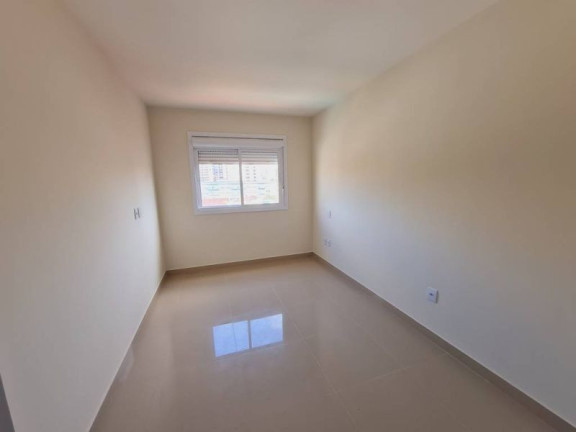 Imagem Apartamento com 2 Quartos à Venda, 72 m² em Centro