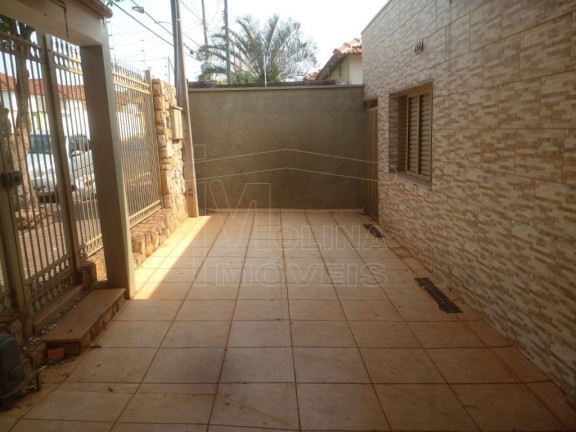 Imagem Casa com 3 Quartos para Alugar, em Centro - Araraquara Imagem Casa com 3 Quartos para Alugar, em Centro - Araraquara