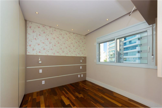 Imagem Imóvel com 3 Quartos à Venda, em Vila Mariana - São Paulo Imagem Imóvel com 3 Quartos à Venda, em Vila Mariana - São Paulo