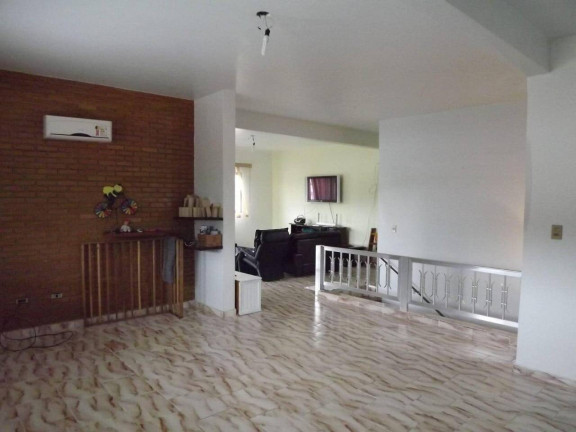 Imagem Casa com 7 Quartos à Venda, 358 m² em Silop - Ubatuba Imagem Casa com 7 Quartos à Venda, 358 m² em Silop - Ubatuba