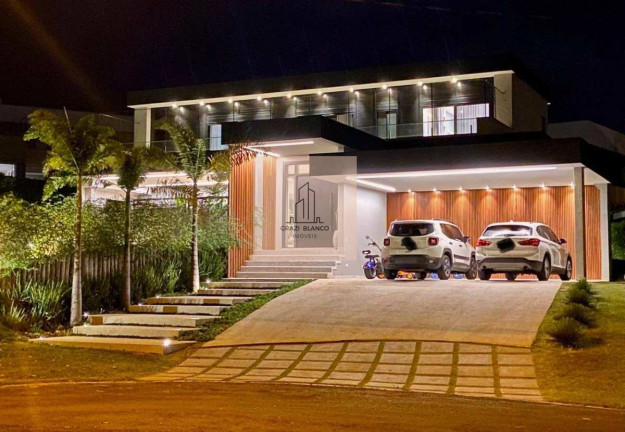 Casa de Condomínio com 4 Quartos à Venda, 483 m²