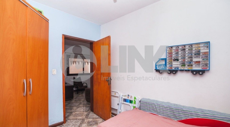 Imagem Casa com 3 Quartos à Venda, 198 m² em Jardim Itu - Porto Alegre Imagem Casa com 3 Quartos à Venda, 198 m² em Jardim Itu - Porto Alegre